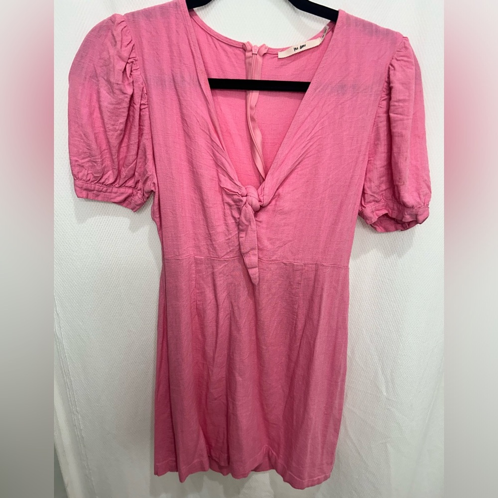 Pink Francesca’s dress with tie in front